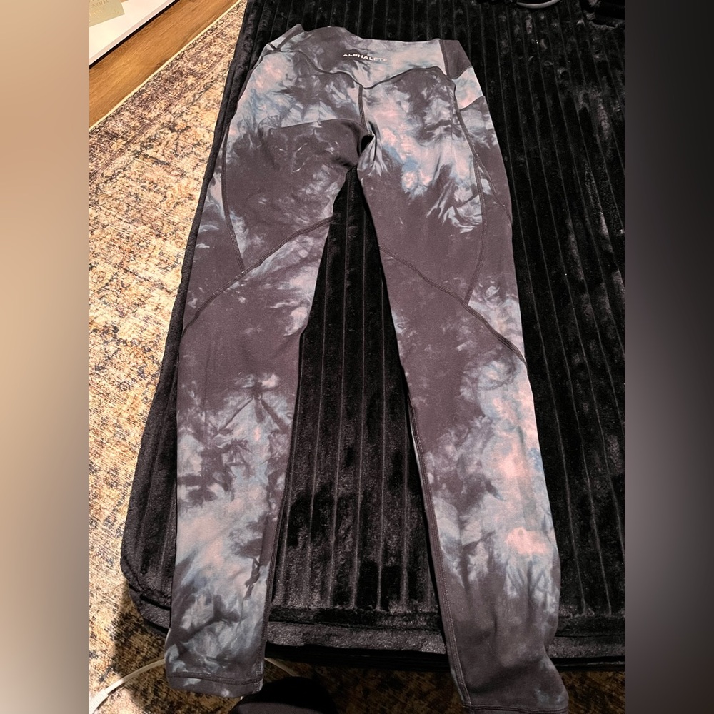 Alphalete leggings